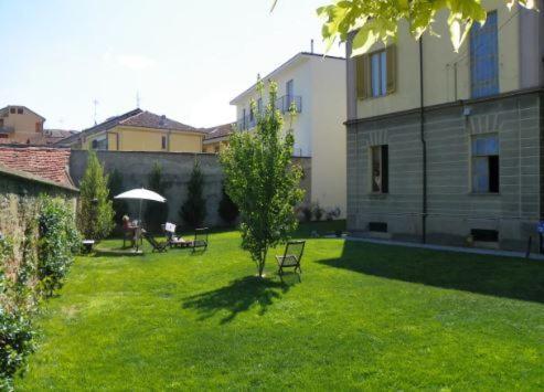 L'Ortodellerose Hotel Alba  Buitenkant foto